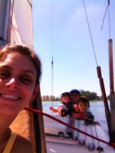 A família brasileira que vai morar a bordo de um veleiro