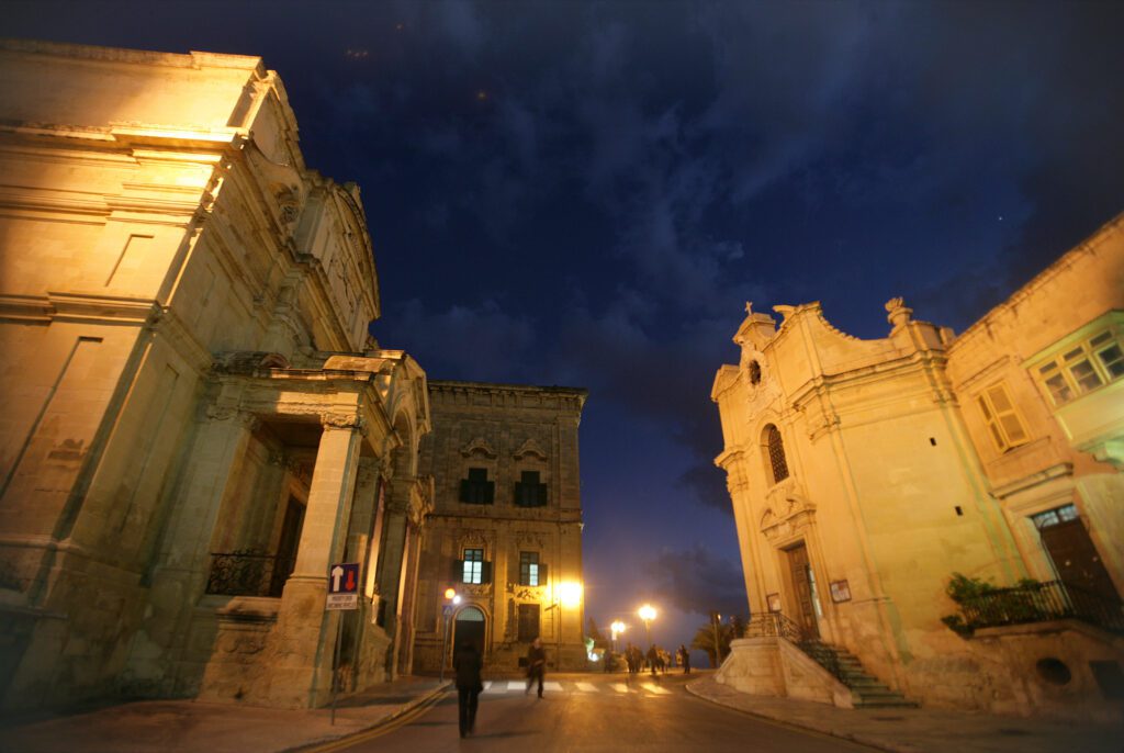 Valetta, uma bela capital de um país que já abrigou os fenícios
