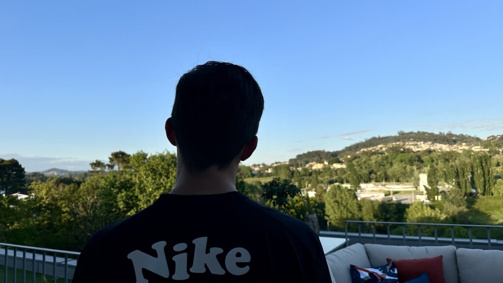 Os filhos expatriados precisam ir em busca de seu autoconhecimento