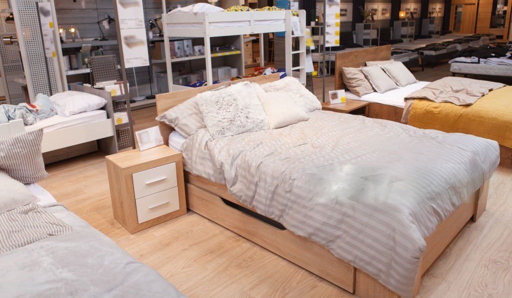 Redes populares para comprar móveis e roupas de cama em Singapura