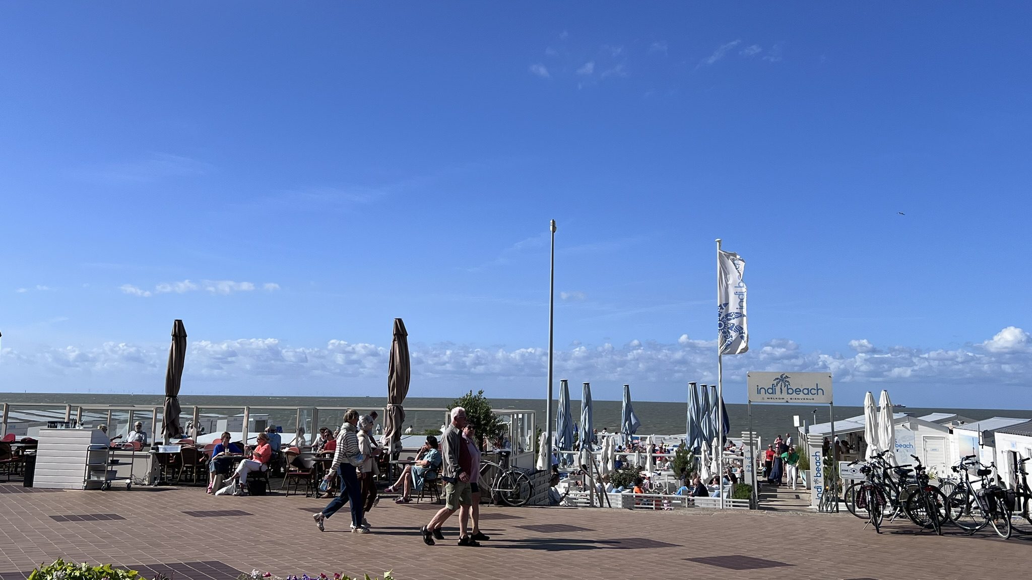 Na região de Flandres na Bélgica, o neerlandês é o idioma oficial