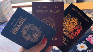 cidadã do mundo três cidadanias: brasileira, italiana e britânica