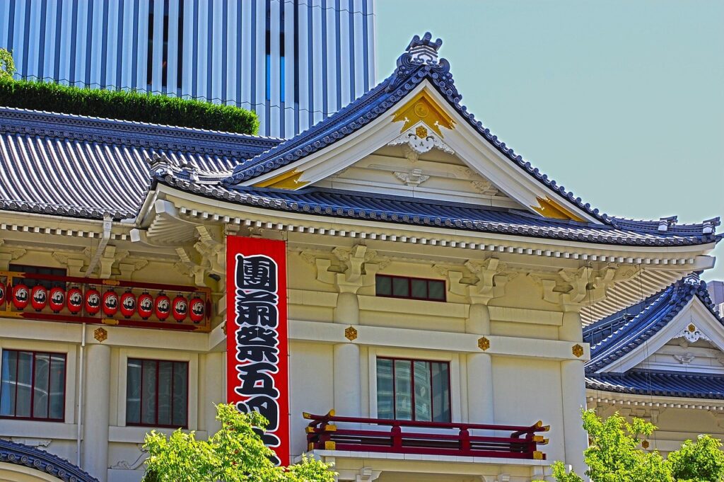 Um desafio é conviver com muitas culturas e não deixar a sua de lado.