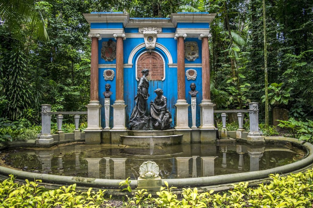 Bosque Rodrigues Alves, mantendo a identidade mexicana.