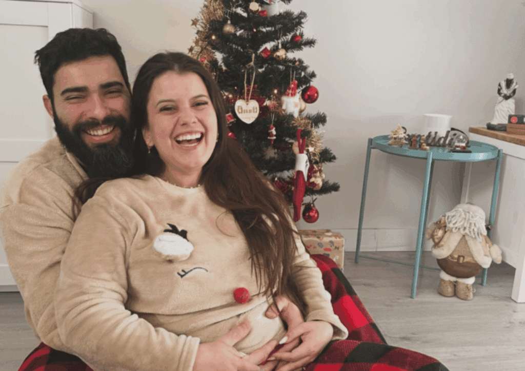 Comprar roupas novas para o Natal pode ser uma tradição familiar.