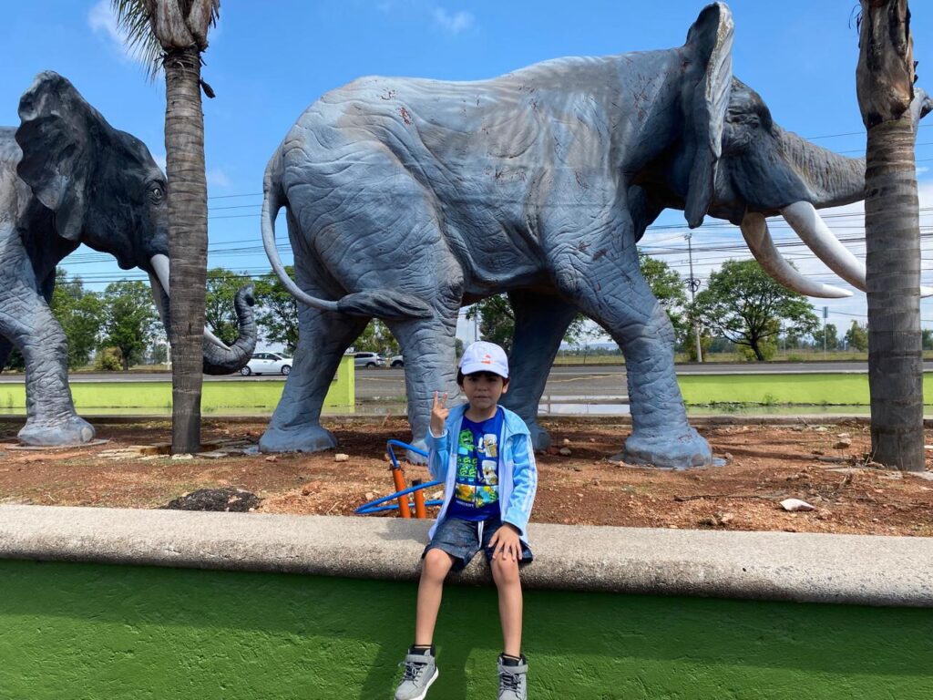 Viver entre dois países quando seu filho não é brasileiro é ainda mais desafiador.