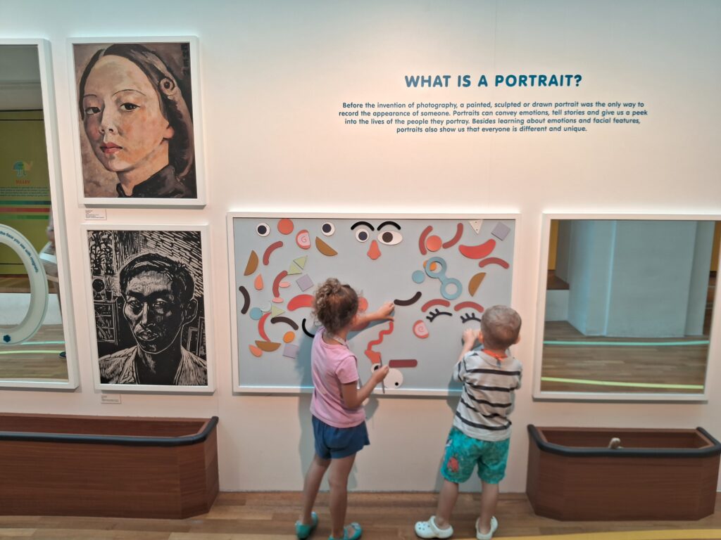 Aprender Arte começa desde a infância, e em Singapura há muitos passeios culturais com crianças.
