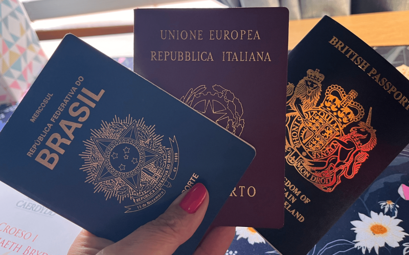 cidadã do mundo três cidadanias: brasileira, italiana e britânica