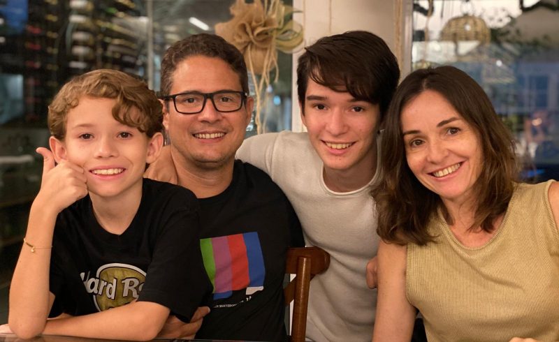 Patricia, Reinaldo e os filhos voltaram ao Brasil depois de muitos anos em Dubai.