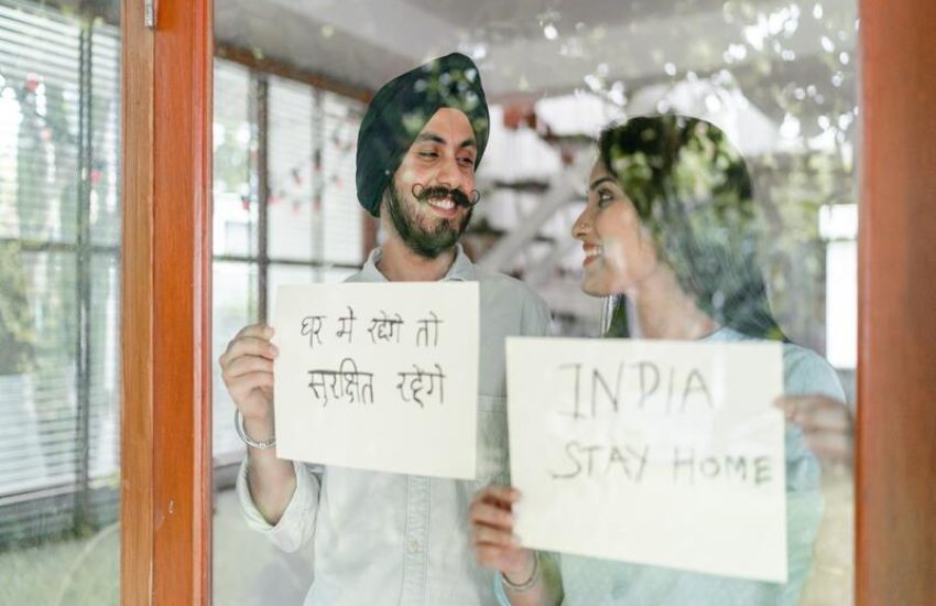 Indianos falam para os indianos ficarem em casa.