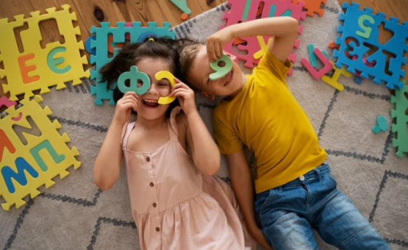 férias, crianças e brinquedos