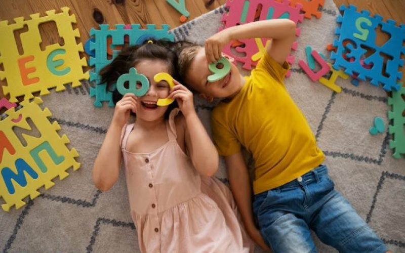 férias, crianças e brinquedos