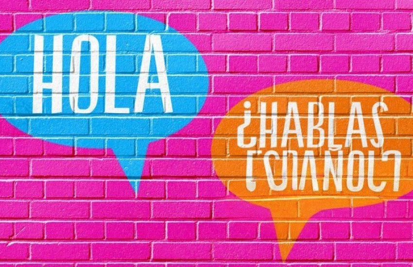 A melhor maneira de enfrentar os desafios de aprender espanhol é a comunicação no idioma - Imagem: Unsplash