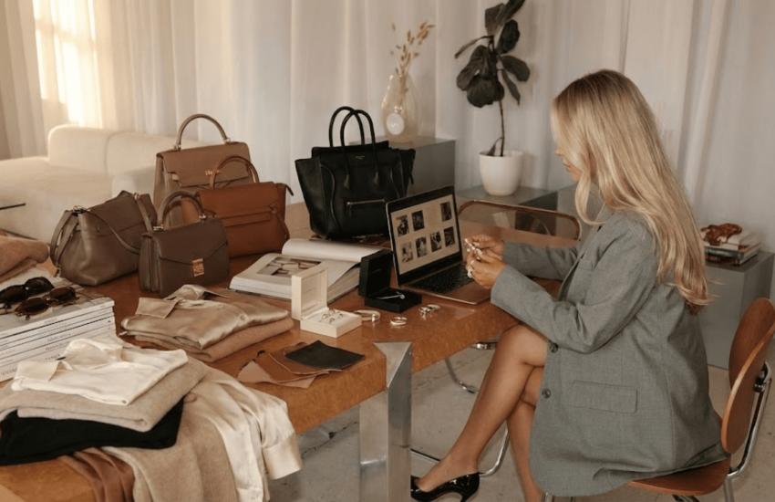 Processo de planejamento de um guarda-roupa que represente a pessoa. Um momento de pesquisa e autoconhecimento.